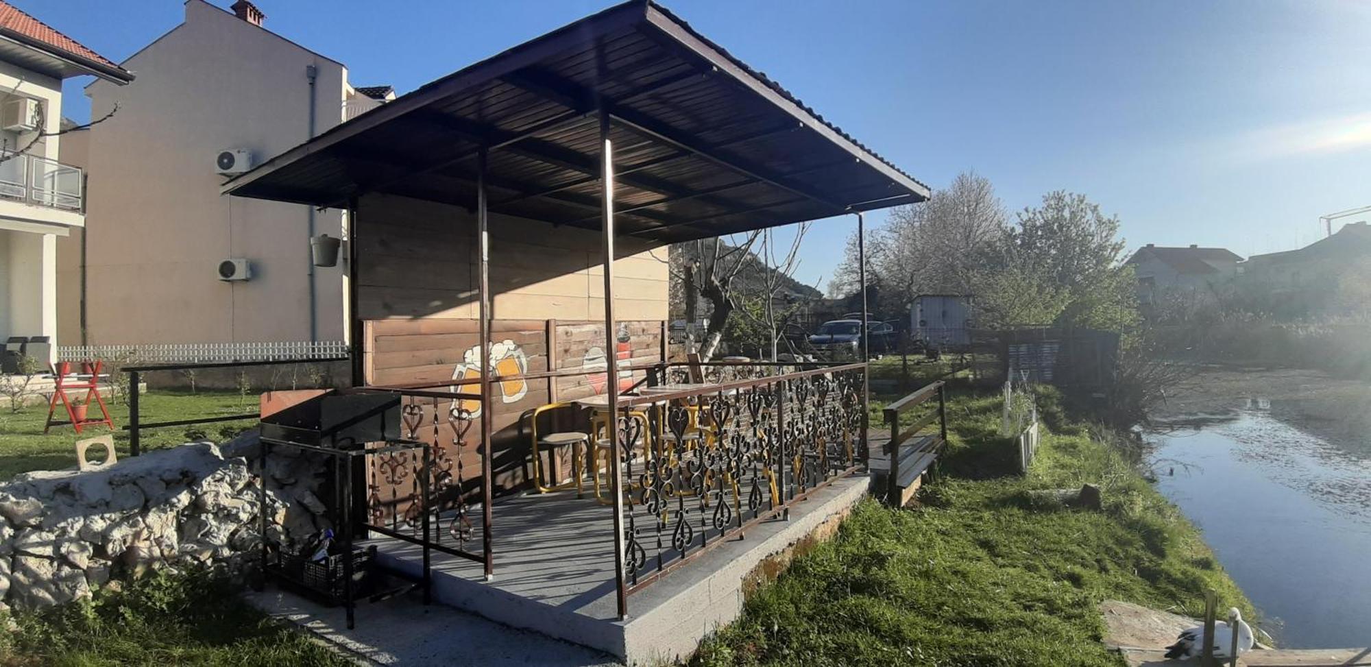 Guesthouse Buco Требине Екстериор снимка