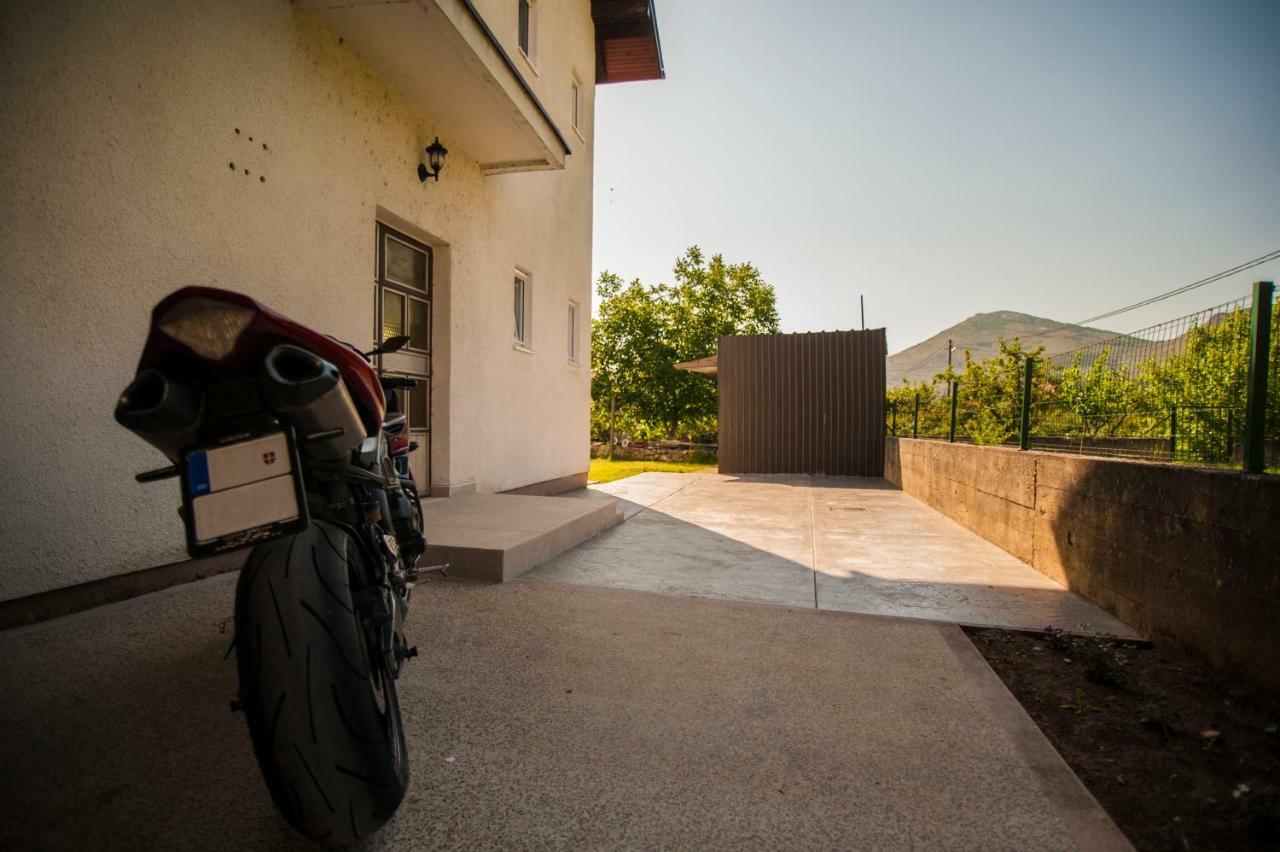 Guesthouse Buco Требине Екстериор снимка